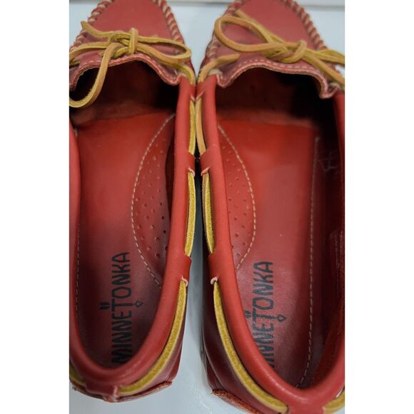 Vintage Minnetonka red leather boat driver moccasins. Size 7.5(W). - Picture 4 of 8